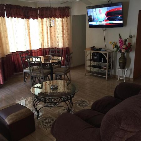 Ferienwohnung Chill On The Hill Ocho Rios Exterior foto