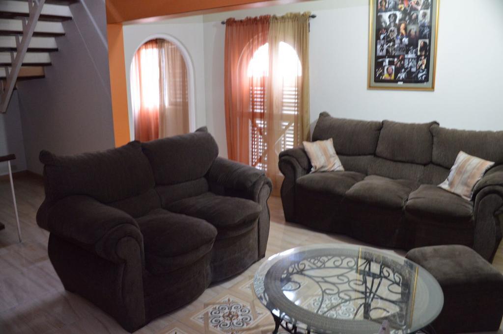Ferienwohnung Chill On The Hill Ocho Rios Exterior foto