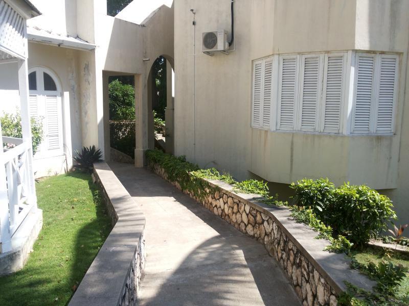 Ferienwohnung Chill On The Hill Ocho Rios Exterior foto